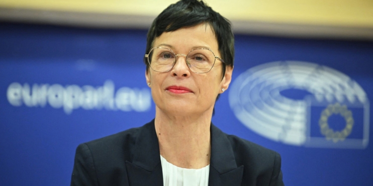 Kos: Është në interes të Kosovës që të formojë shpejt institucionet e saj