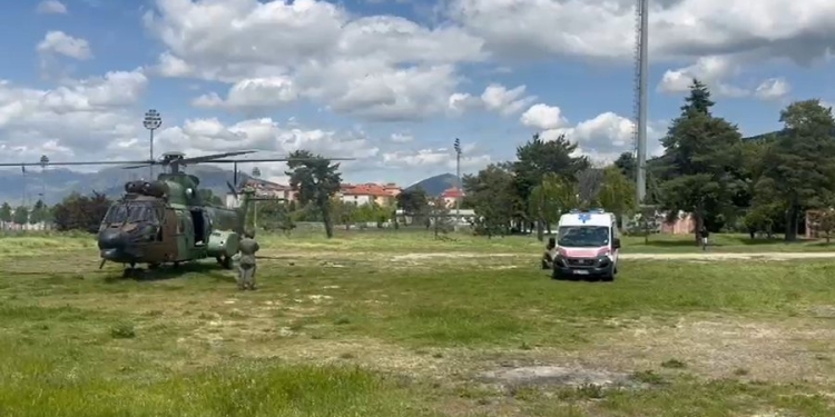 Ra nga çatia e kishës, prifti dërgohet me helikopter në Tiranë