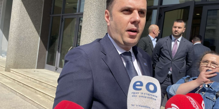 Abdixhiku: LDK-ja s’ka çantë magjike – VV nuk do zgjidhje