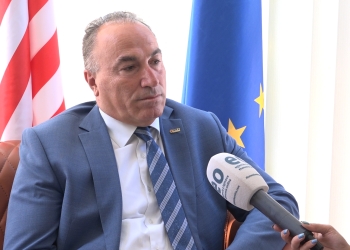 Shahini: Tirana në qendër të botës një mundësi historike për Ballkanin