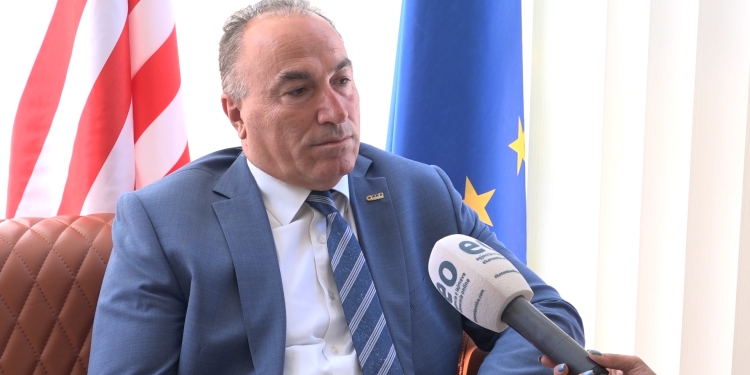Shahini: Tirana në qendër të botës një mundësi historike për Ballkanin
