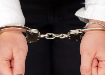 Një i arrestuar në Ferizaj, plagosi me armë zjarri motrën e tij, tha se ndodhi aksidentalisht