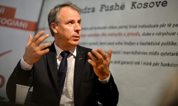 Dorëzimi i kallëzimeve penale kundër Kurtit, Zogiani i reagon LDK-së: U shkoi jeta pa asnjë kauzë