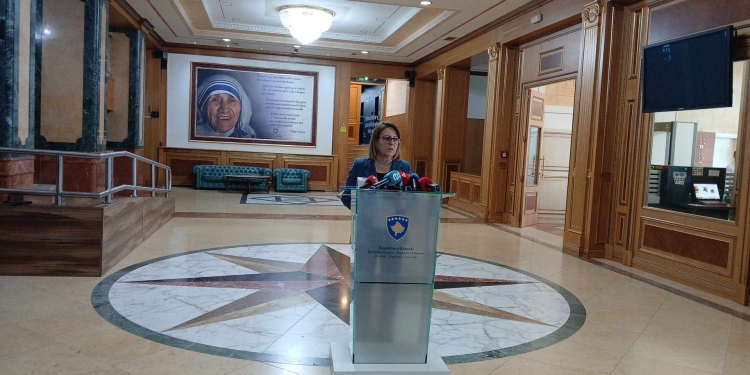Bajrami për deklaratën e Kurtit : E turpshme të krahasohet protesta e bizneseve me barrikadat e Listës Serbe