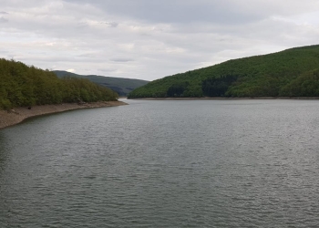 Trup i pajetë i një gruaje gjendet në Liqenin e Batllavës, nis hetimi nga Prokuroria