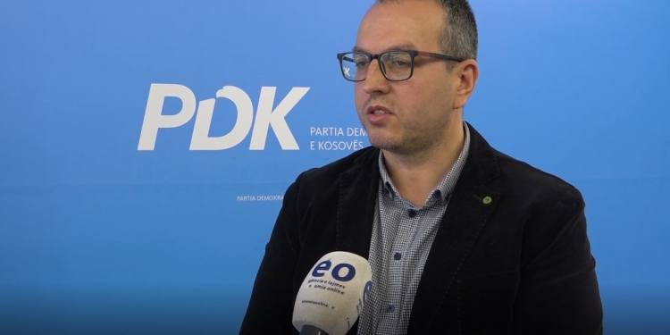 Gjoshi:  Propozimi i PDK-së për takim te Presidentja po merr formë, urojmë që partitë ta shfrytëzojnë këtë momentum