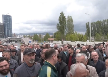 Bllokohet rruga edhe te kazerma “Adem Jashari”