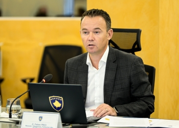Pas disa orësh përfundon intervistimi i ministrit Faton Peci