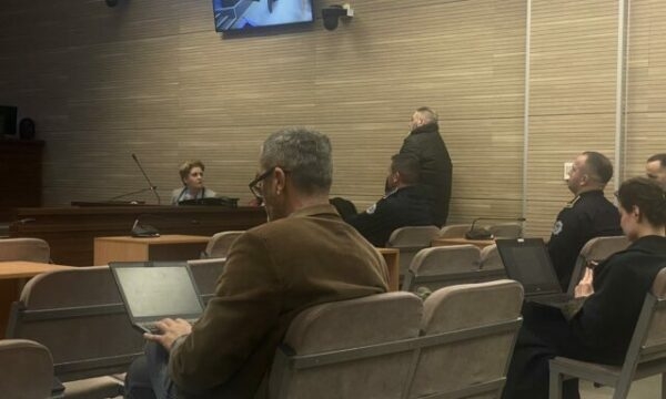 “Ia ka marrë shpirtin me dorë”- Dëshmitarët tregojnë për maltretimet e të akuzuarit Lutvija ndaj civilëve gjatë luftës