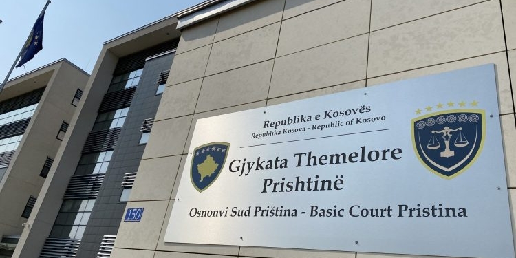 Një vit burgim për shoferen që goditi për vdekje këmbësorin te Ministria e Arsimit