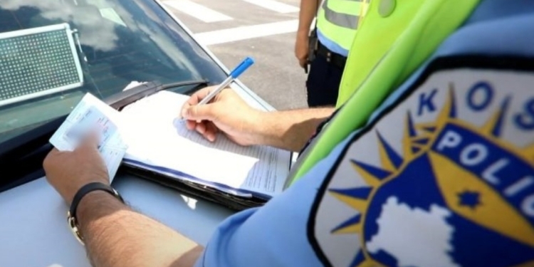 Policia e Ferizajt shqiptoi mbi 1 mijë gjoba trafiku brenda një jave