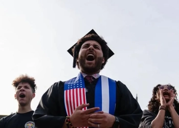 SHBA ndalon vizat studentore, Trump urdhër ambasadave, studentët protestojnë në Universitetin e Harvardit