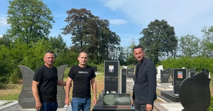 Nuk është dëmtuar varri i heroit Bekim Berisha – Abeja, sqarim nga asambleisti Naim Bytyqi