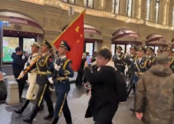 Video nga Rusia: Ushtria Popullore e Kinës bën provat për paradën e 9 Majit në Moskë