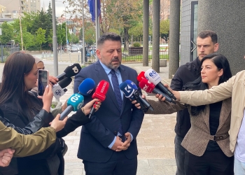 Berisha: AAK nuk pranon një qeveri me Albin Kurtin