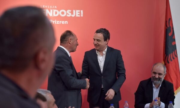 Kurti e nis fushatën për zgjedhjet lokale, VV thotë se ia ka marrë LDK’së një emër të njohur në Prizren