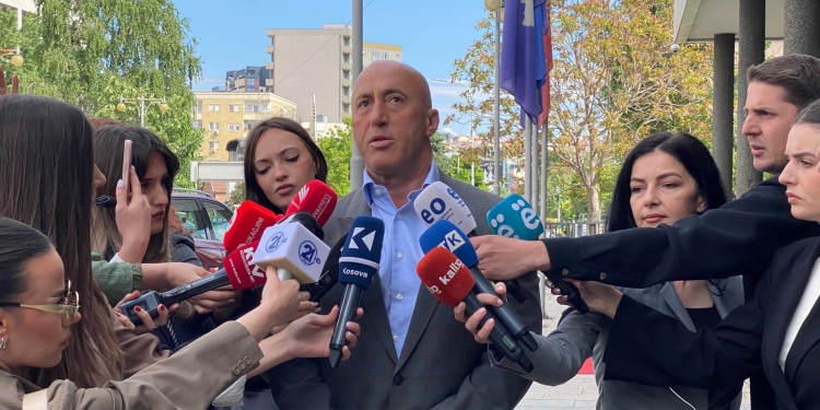 Haradinaj: Do ta dëgjojmë presidenten, presim edhe vendimin e Kushtetueses