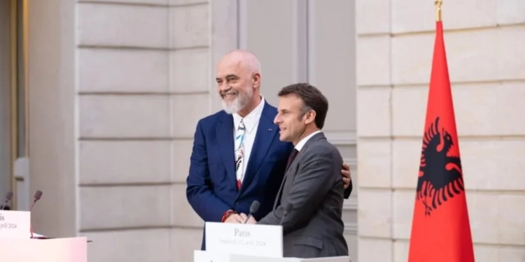 “Shqipëria e ka vendin në BE”, Macron falënderon Ramën për mikpritjen: Franca ju mbështet në këtë rrugëtim!