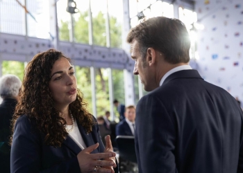 Osmani me Macron: Folëm për vizionin e përbashkët për të ardhmen euroatlantike të Kosovës
