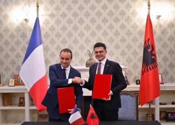 Shqipëria dhe Franca nënshkruajnë marrëveshje për modernizimin e kapaciteteve ushtarake