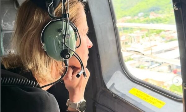Kallas përsërit mesazhin: Liderët t’i lënë ndasitë anash – Kosova në plan të parë