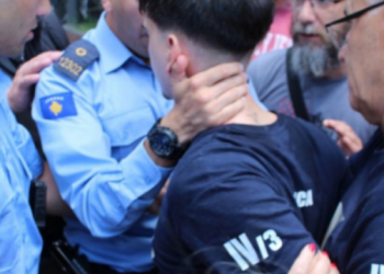 Fletarresti nga Serbia, Hoxha: Polici ynë po kërcënohet edhe me vrasje, këto do t’i trajtojmë seriozisht
