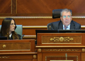 Jashari për propozimin e Deharit: VV po përpiqet të kontrollojë dhe kurdisë procesin kur i konvenon asaj