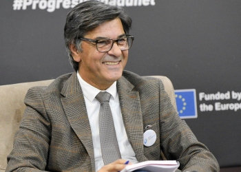Ismet Kryeziu: Deputetët janë shndërruar në figura irrituese, pa peshë e pa vlerë