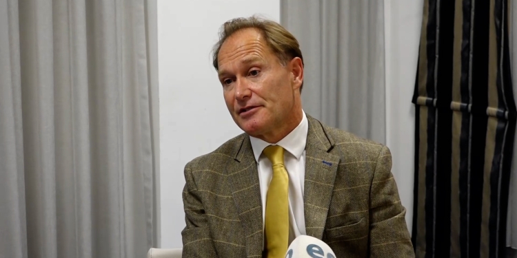 Ambasadori i Suedisë Westerlund: Vetëvendosje duhet të bëjë kompromis me partitë e tjera