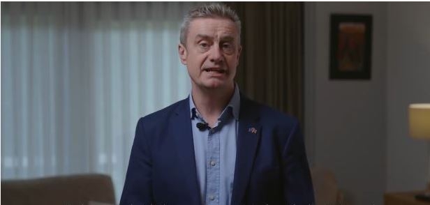 Pas takimit me Trendafilovën, ambasadori britanik: S’duhet të pengohet komunikimi i Speciales me popullin e Kosovës