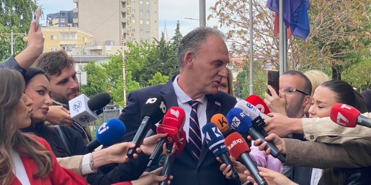 Limaj: Ka lëvizje, ka pasur komunikime me letra, ta shohim