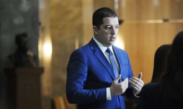 Gjuriq: Me ndalimin e “Vodovod Ibarit” goditje për dialogun midis Kosovës dhe Serbisë