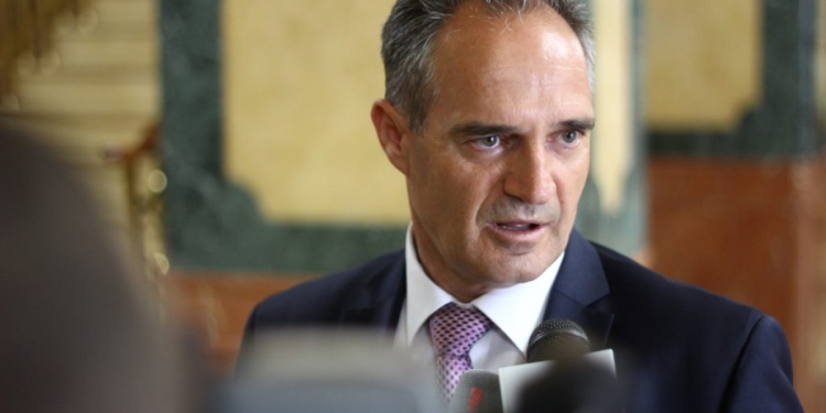 “Nuk jemi armiq” Nait Hasani sqarohet për takimet me deputetët e Vetëvendosjes