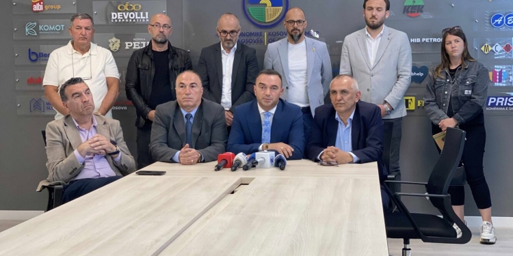 Bizneset protestojnë nesër kundër  vendimit të  ZRrE-së për tregun e lirë të energjisë elektrike