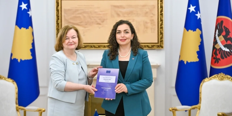 Presidentja Osmani pranoi raportin e Misionit Vëzhgues të BE-së për zgjedhjet e shkurtit