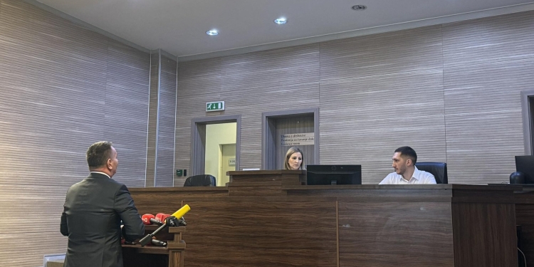 Njëri i akuzuar kërkon përjashtimin e kryetares së trupit gjykues, ndërpritet seanca në rastin e “53-milionëshit”