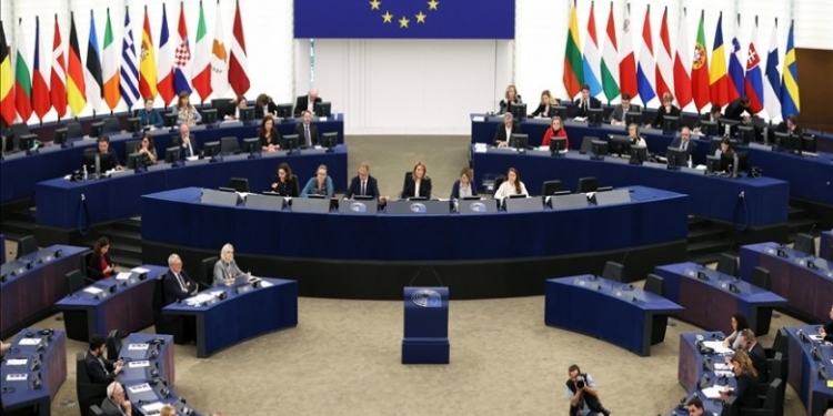 Parlamenti Evropian miraton rezolutën për Kosovën