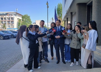 Peci për telefonatën Konjufca-  Geci: S’është pjekuri që komunikimet telefonike të shfaqen në media