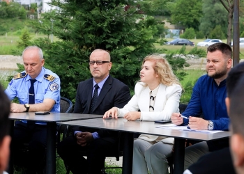 Policia në Mitrovicë realizon bashkëbisedim me nxënës të shkollave të mesme