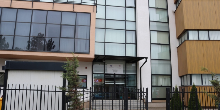 Kërkohet paraburgim ndaj dy të dyshuarve për shitblerje të narkotikëve