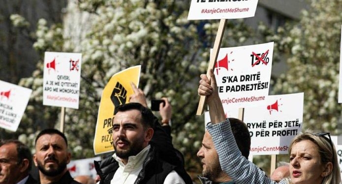 “Situata mund të ketë përmasa shqetësuese” Avokati i Popullit kërkon pezullimin e rritjes së çmimit të rrymës
