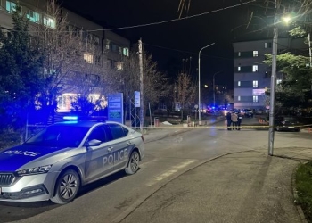 Pamje nga vendi ku dyshohet se 40-vjeçarja bëri vetëvrasje, Policia dhe Prokuroria po e hetojnë rastin