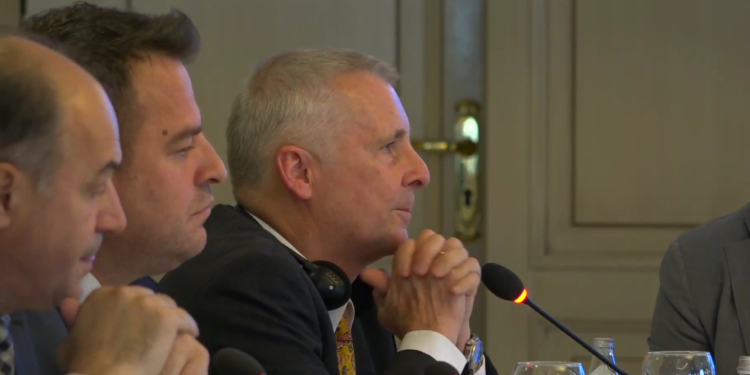 Ambasadori Rohde: Nesër kemi seancën e 23-të për të provuar të zgjedhim kryetarin e Kuvendit, çfarë imazhi jep kjo?!
