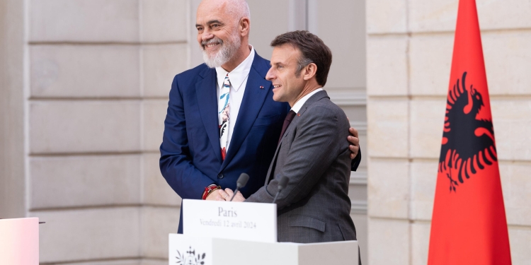 Macron uron Ramën për mandatin e katërt: Franca do të jetë gjithnjë krah Shqipërisë në rrugëtimin drejt Evropës