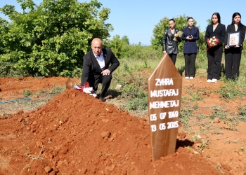 Varroset nëna e dëshmorit Agron Mehmetaj, Haradinaj: Ishte një grua fisnike shqiptare