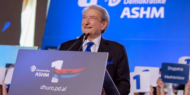 Pakti për rininë, Berisha: Në 100 ditë ne hedhim bazat që çdo i ri të realizojë ëndrrën shqiptare në Shqipëri