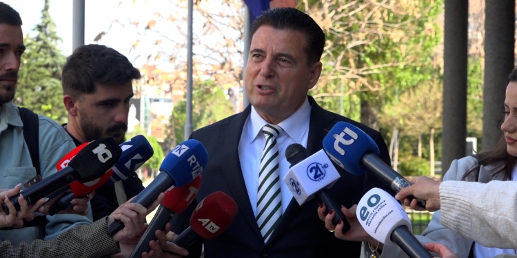 Bahtiri: Shpresoj se Albulena Haxhiu të bëhet kryetare, mendoj se PDK do të reflektojë