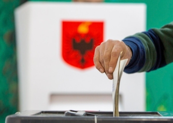 Shqipëri: Dalja në zgjedhje deri në orën 15:00, rreth 33 për qind