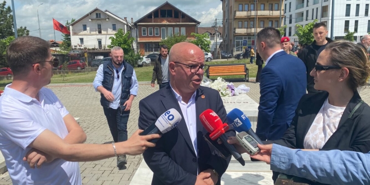 Përkujtohet Heroi i Kosovës Bahri Fazliu, Latifi: Ishte udhërrëfyes si të punohet, si të luftohet, si të vdiset për liri