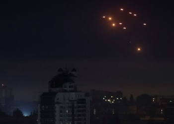 Ukraina lëshon gati 300 dronë drejt Rusisë gjatë natës